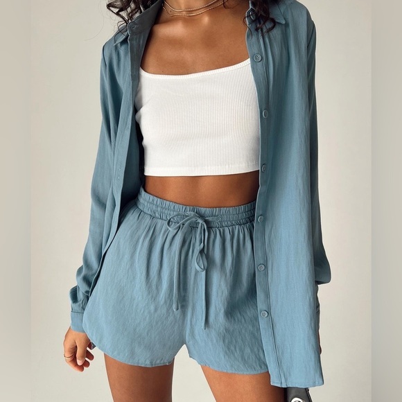 Princess Polly Chloe Slate Button Down - Top Only - 
 Blue Blouse Size 2 - Picture 3 of 9